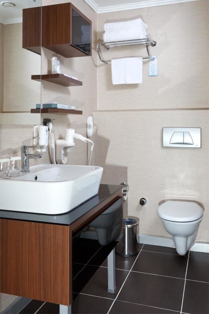 Flora Suites Atasehir Istanbul Exterior photo
